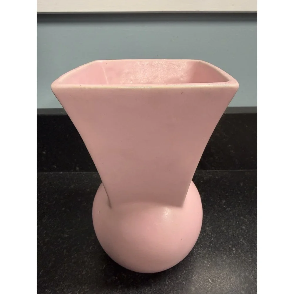 Vintage McCoy Spring Wood Dogwood Vase Pair Pink Green Matte‎ Pottery USA
